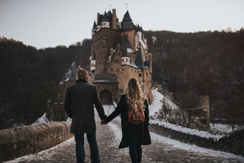 Paarshooting Burg Eltz Hochzeitsfotograf Koblenz