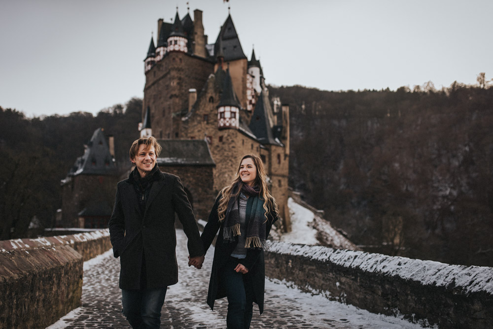 Paarshooting Burg Eltz Hochzeitsfotograf Koblenz