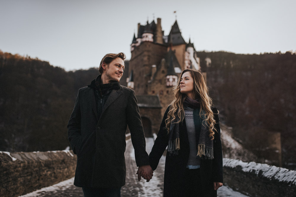 Paarshooting Burg Eltz Hochzeitsfotograf Koblenz