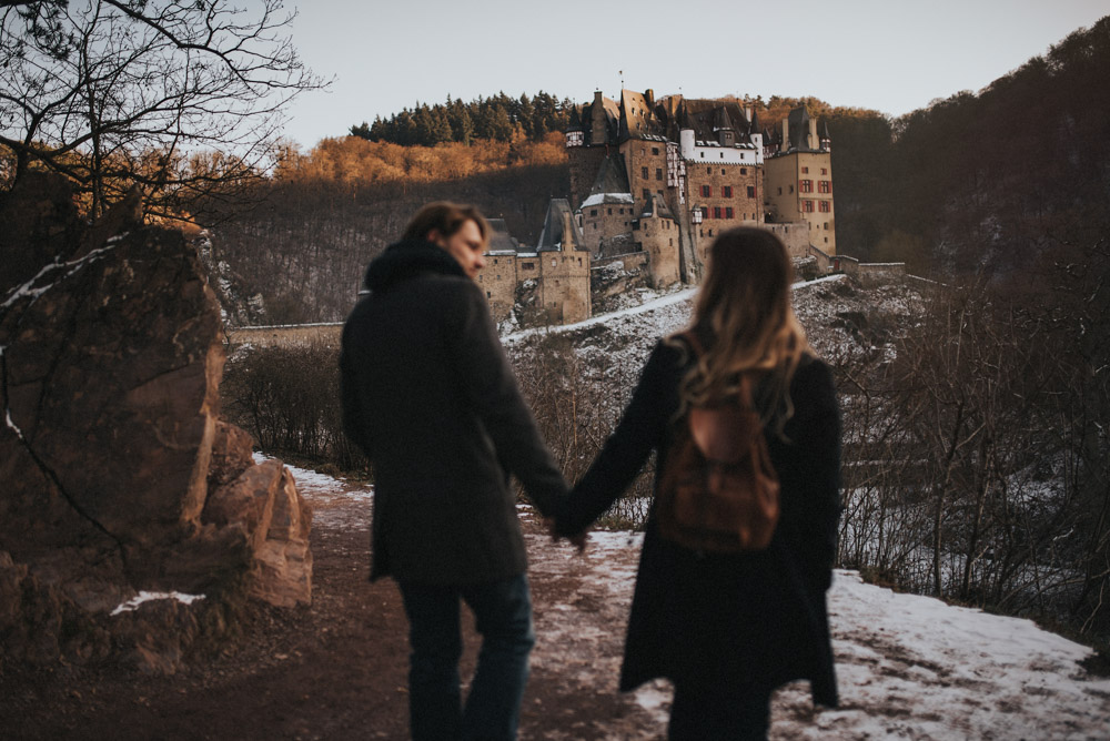 Paarshooting Burg Eltz Hochzeitsfotograf Koblenz