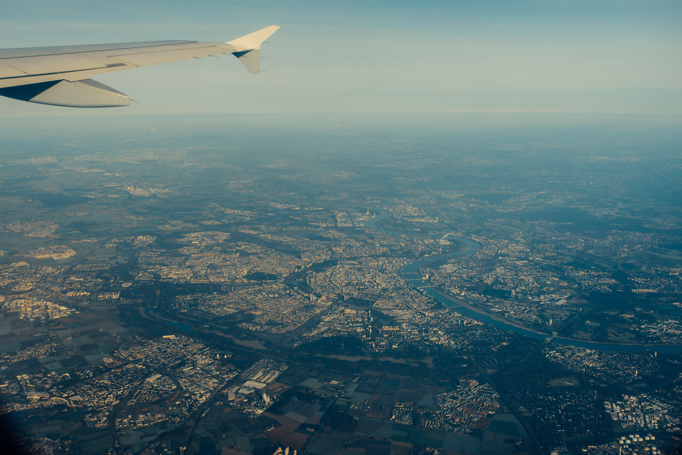 Kölner Skyline aus dem Flugzeug