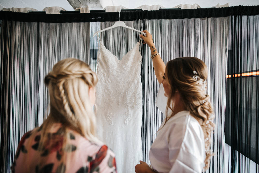 Urbane Hochzeit Odonien Getting Ready