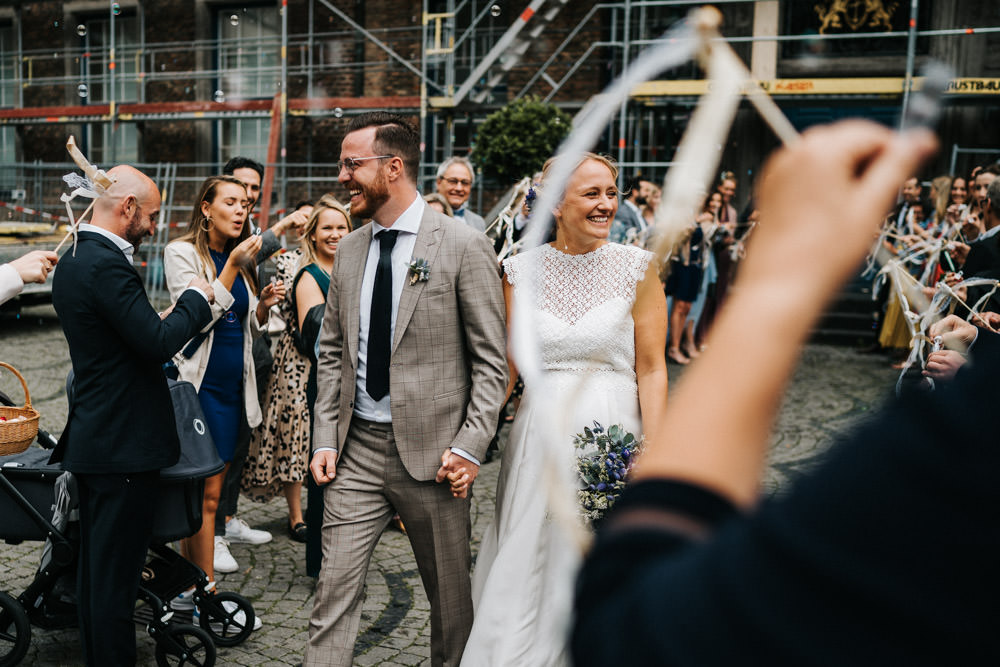 Brautpaar Spalier Düsseldorf Hochzeit