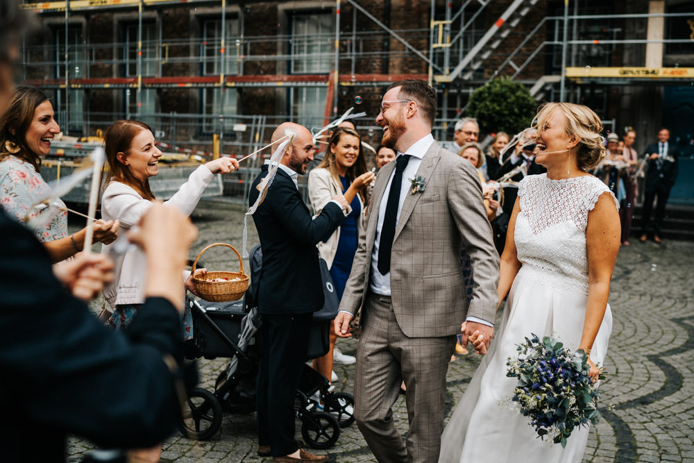 Standesamt Hochzeit Überraschung Spalier statt Ballons