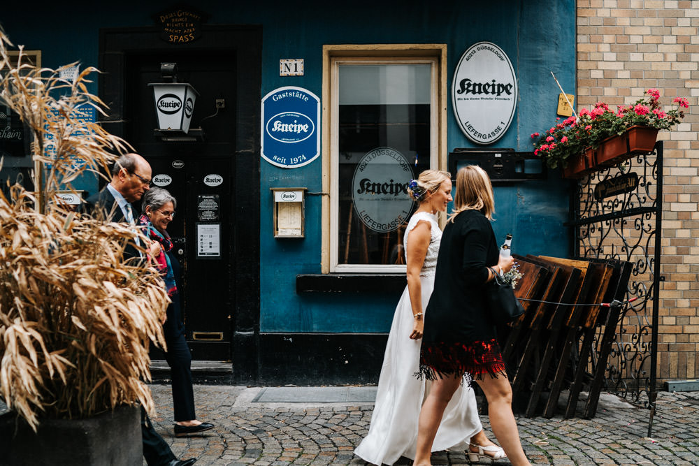 Hochzeit Düsseldorf Altstadt Kneipe Kneipentour Altbier