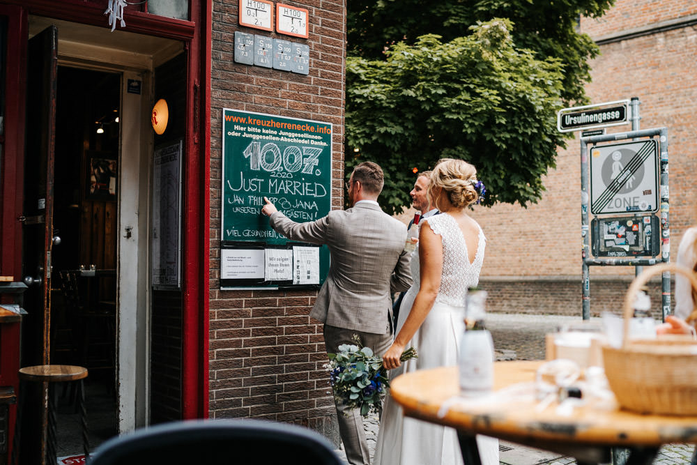 Hochzeit Düsseldorf Altstadt Kneipe Kneipentour Altbier