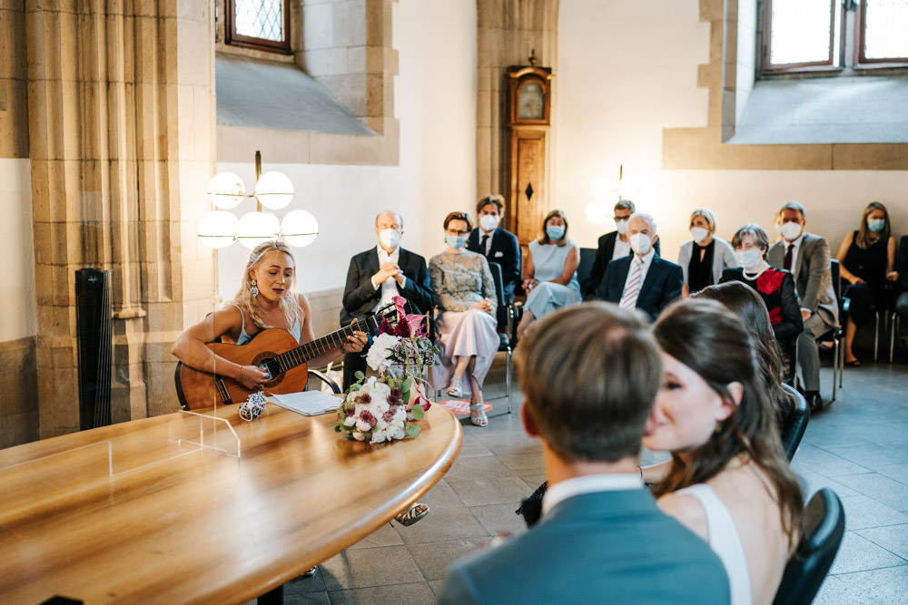 Südstadt Hochzeit in Köln Trauung im Historischen Rathaus Köln