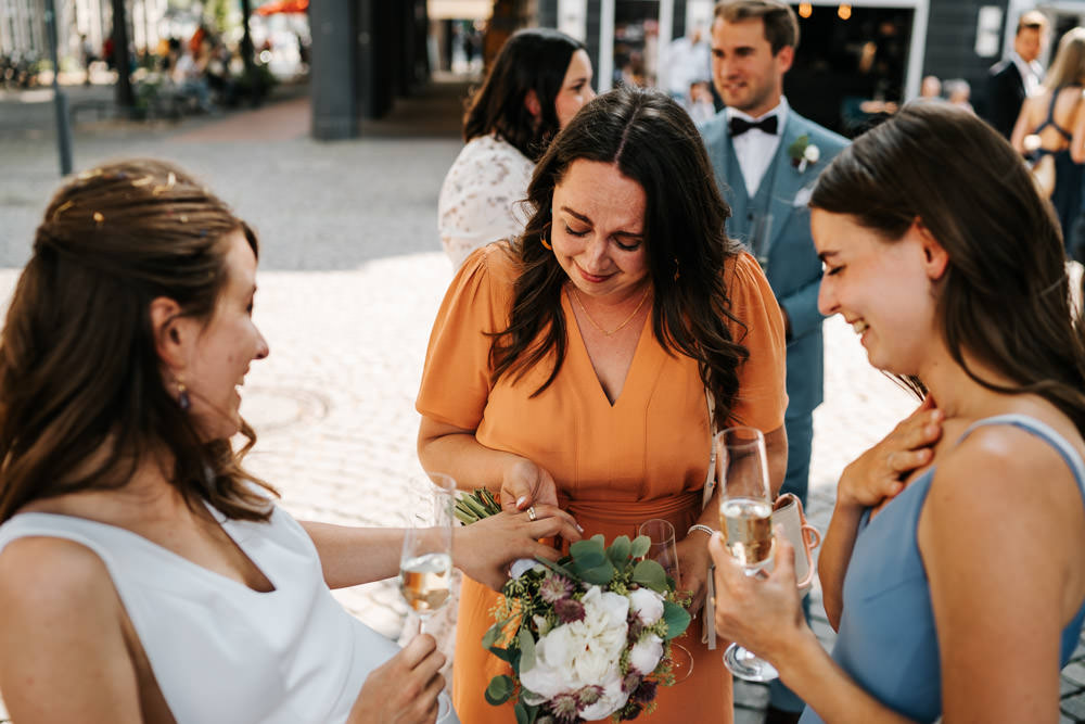 Südstadt Hochzeit in Köln Trauung im Historischen Rathaus Köln