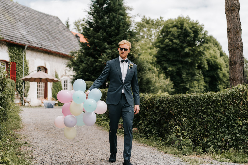 Midsommar Hochzeit mit Stretchzelt auf Gut Neuwerk