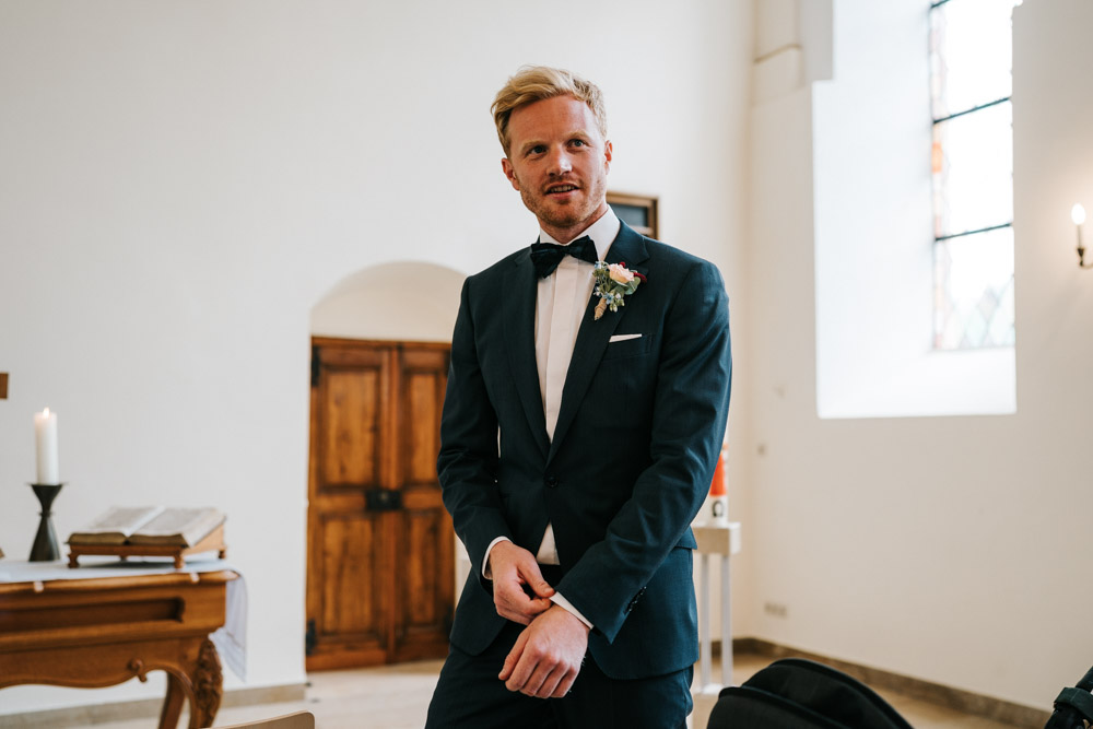 Midsommar Hochzeit mit Stretchzelt auf Gut Neuwerk