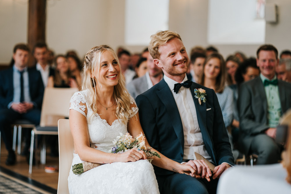 Midsommar Hochzeit mit Stretchzelt auf Gut Neuwerk