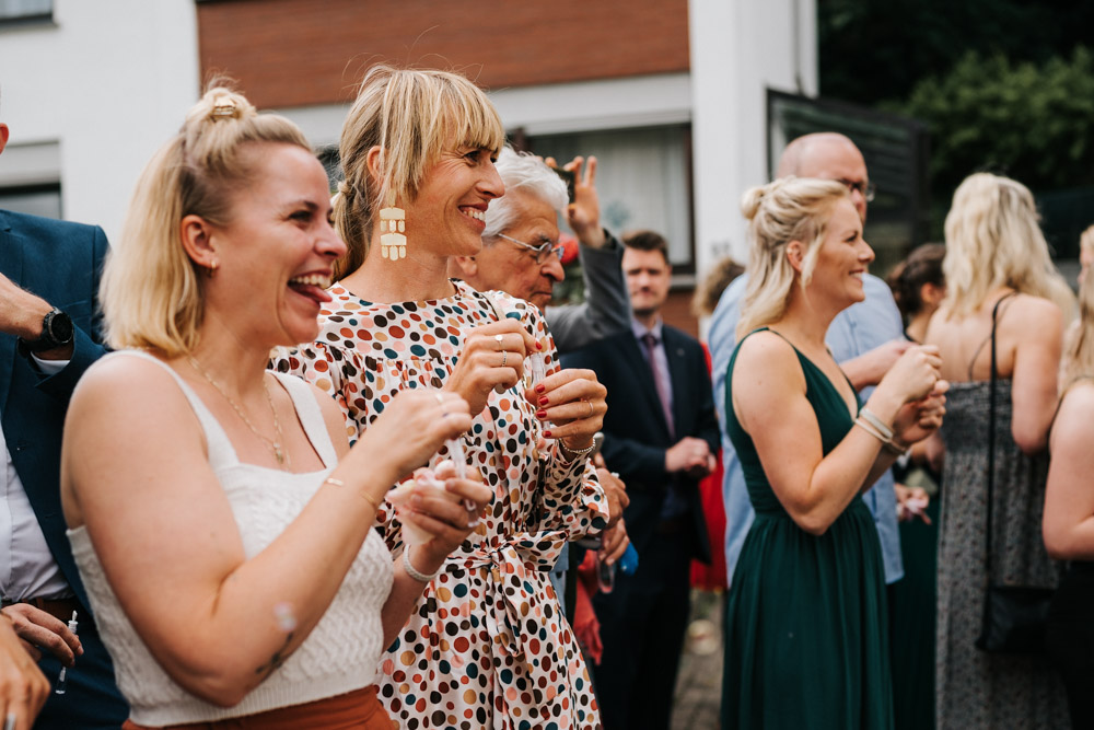 Midsommar Hochzeit mit Stretchzelt auf Gut Neuwerk