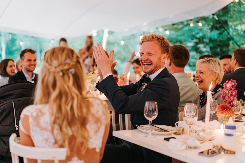 Midsommar Hochzeit mit Stretchzelt auf Gut Neuwerk