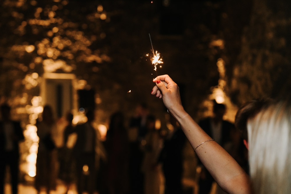 Midsommar Hochzeit mit Stretchzelt auf Gut Neuwerk