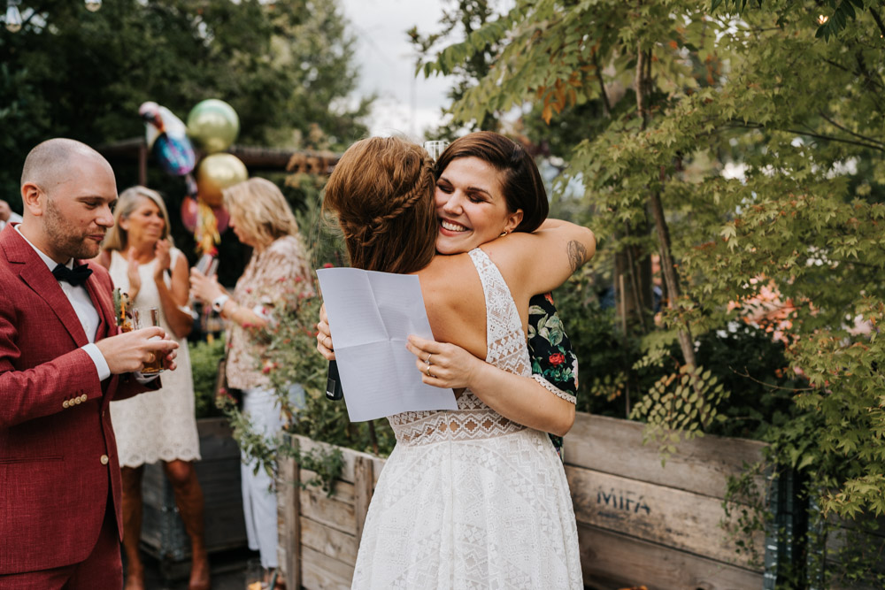 Lockere Hochzeitsfotos DeinSpeisesalon Sommerhochzeit