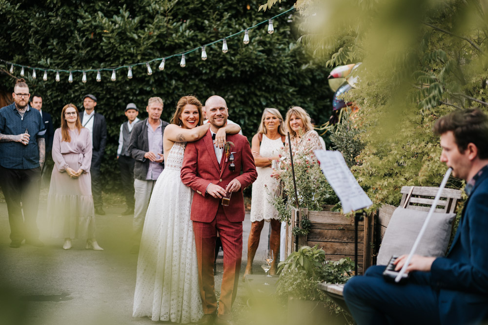 Lockere Hochzeitsfotos DeinSpeisesalon Sommerhochzeit